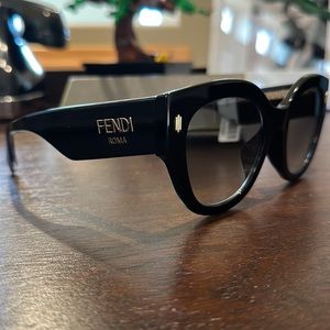 Fendi 53mm Logo Lens Round Sunglasses